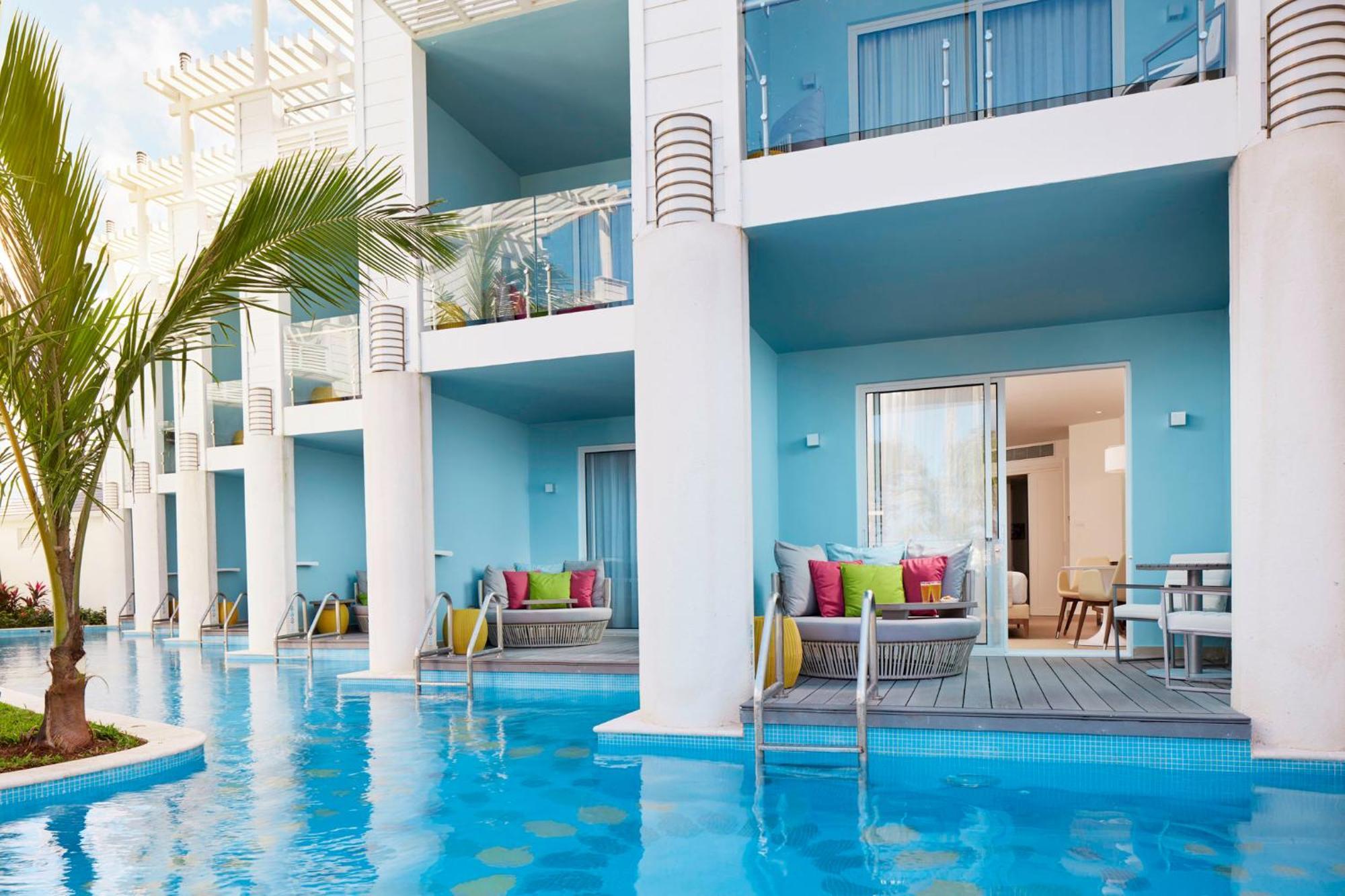 Suite Premium con Accesso Diretto alla Piscina e Vista Oceano