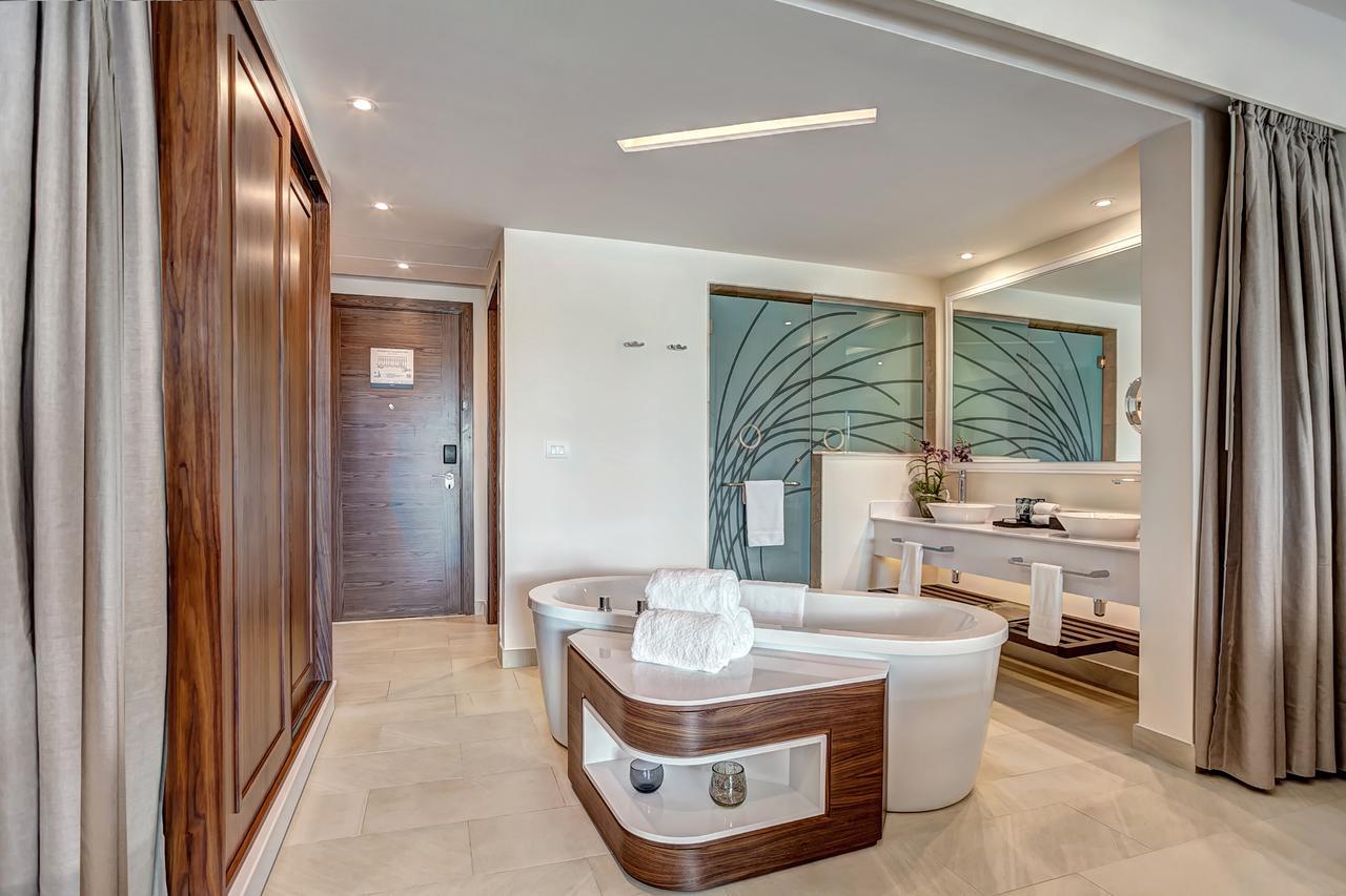 Junior Suite Luxury con Accesso Piscina Diretto